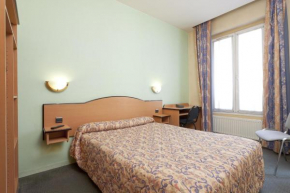 Гостиница Hotel Ferney République  Париж